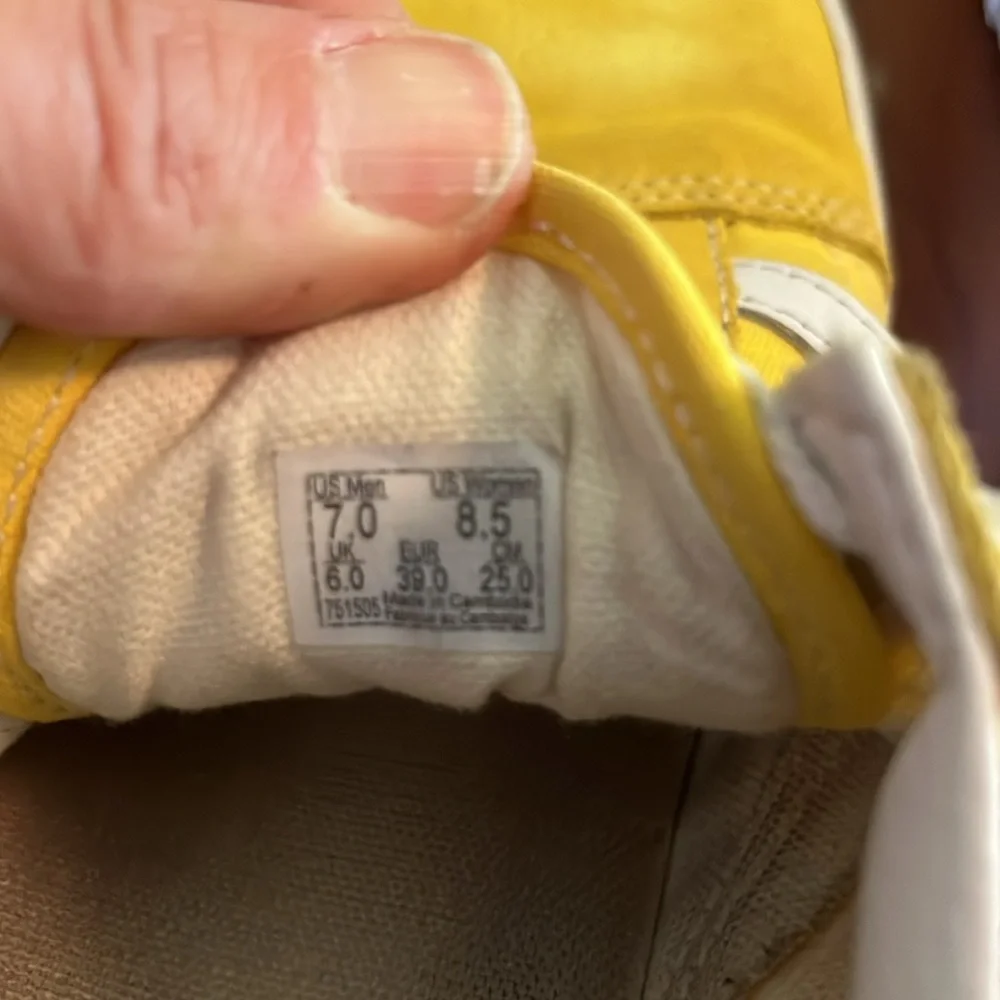 Yellow vans - Picture 5 of 5